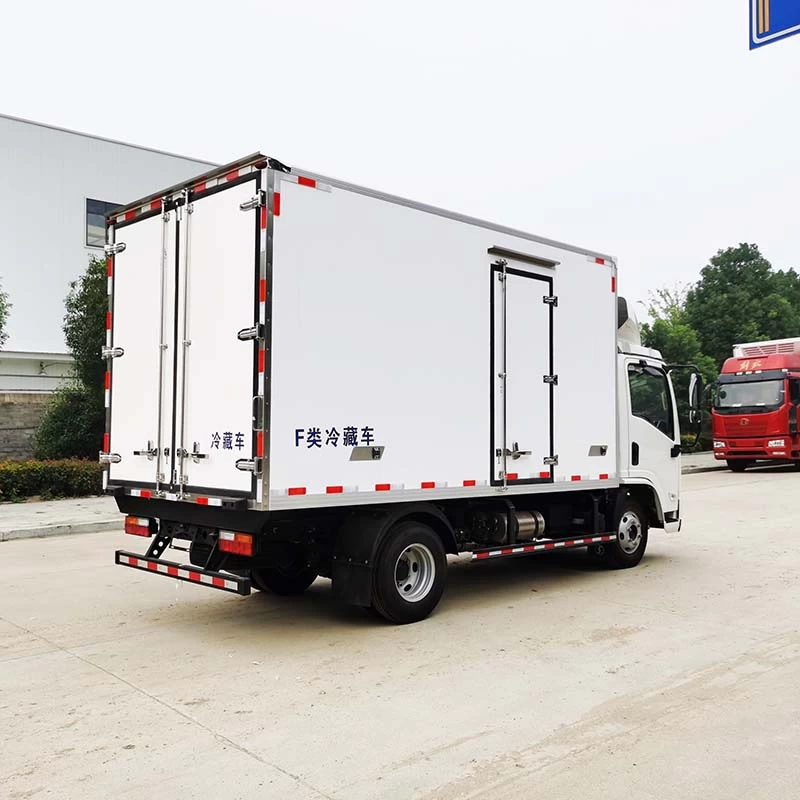 Shacman 3ton Van Box Truck Refrigerator Truck Oblique Back Plot
