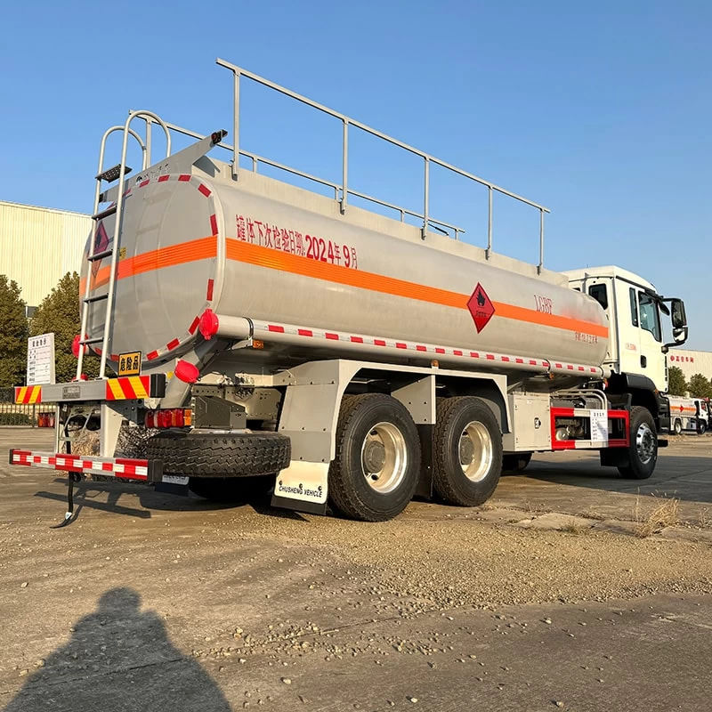 HOWO new or used 6*4 16 ton oil diesel fuel tank truck Oblique Back Plot

