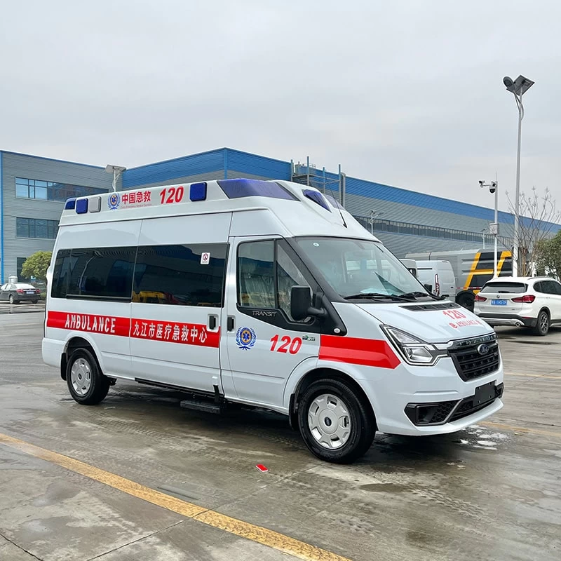 Ford 4*2 Emergency Monitoring ward-type ambulance Oblique Front View