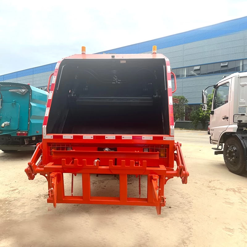 Japan Brand 12 CBM Garbage Compactor Truck for Sale Back Image

