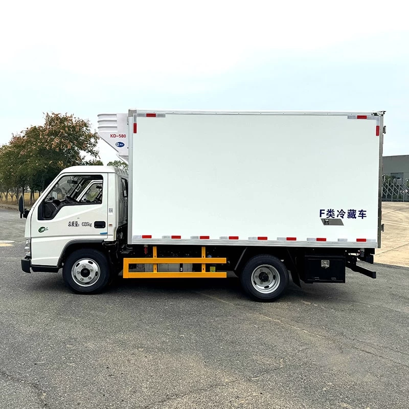 Hot Sale Small JMC  4 Ton Refrigerator Freezer Truck Front Side View
 