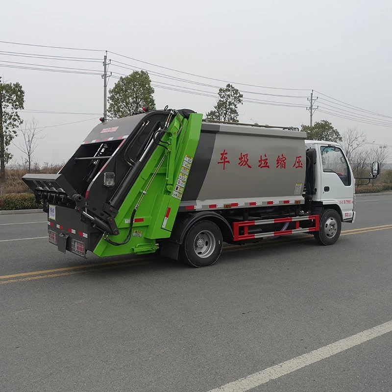 Japan Isuzu 4*2 3 ton waste collection garbage truck Oblique Back Plot